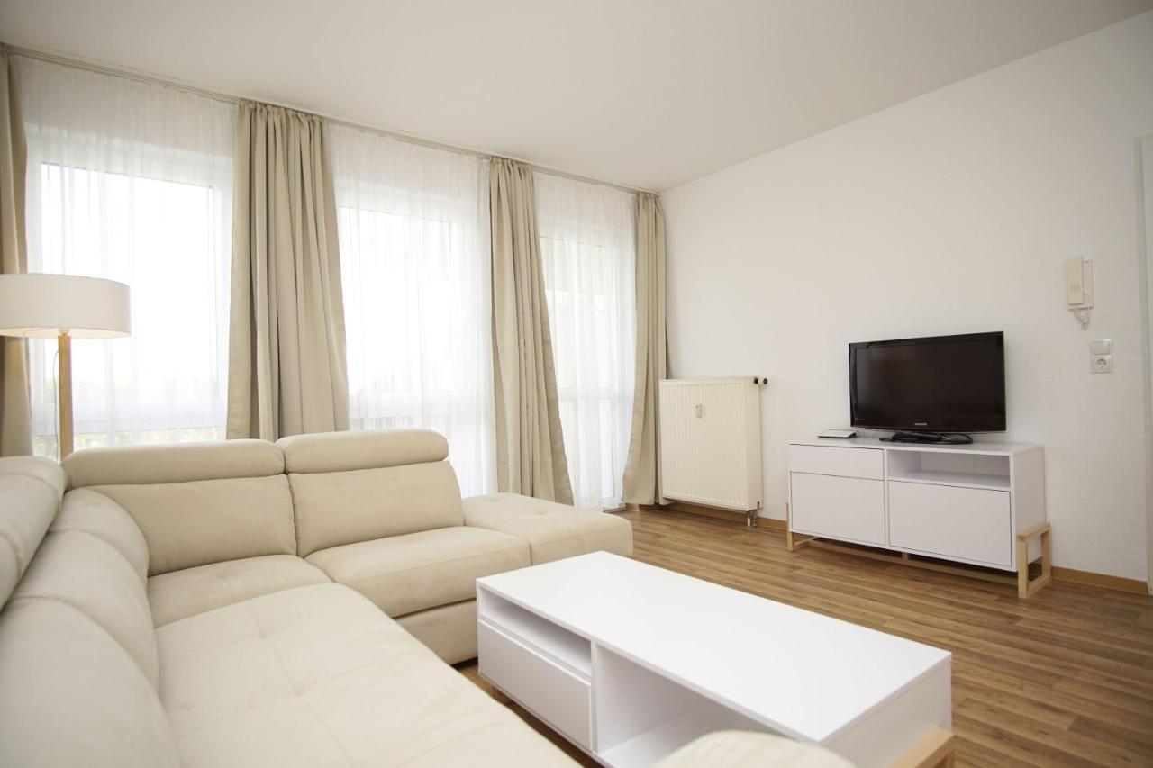 Strandnah Mit Terrasse, Gratis Nutzung Vom Ahoi Erlebnisbad Und Sauna In Sellin - Strandhaus Moenchgut Fewo06 ลอบเบอ ภายนอก รูปภาพ