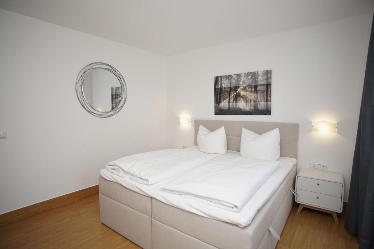 Strandnah Mit Terrasse, Gratis Nutzung Vom Ahoi Erlebnisbad Und Sauna In Sellin - Strandhaus Moenchgut Fewo06 ลอบเบอ ภายนอก รูปภาพ
